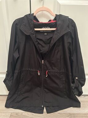 INTL D.e.t.a.i.l.s Parka in a Pocket Black Hooded Jacket with Pink Trim Large